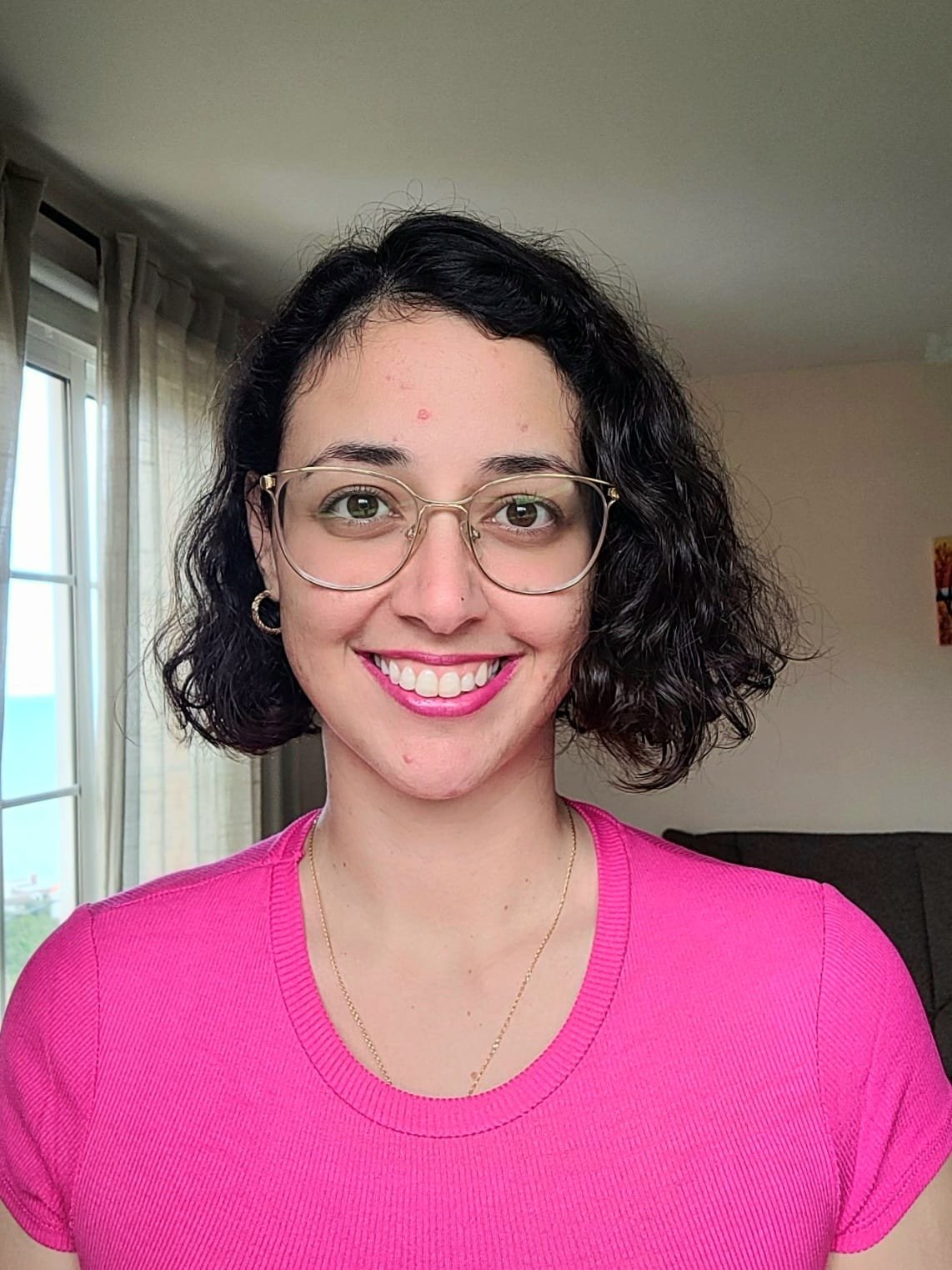 Logopeda especialista en Motricidad Orofacial con una pasión especial por el sueño. Siempre he tenido claro que quería dedicarme a ayudar a las personas y descubrí como hacerlo con la logopedia.